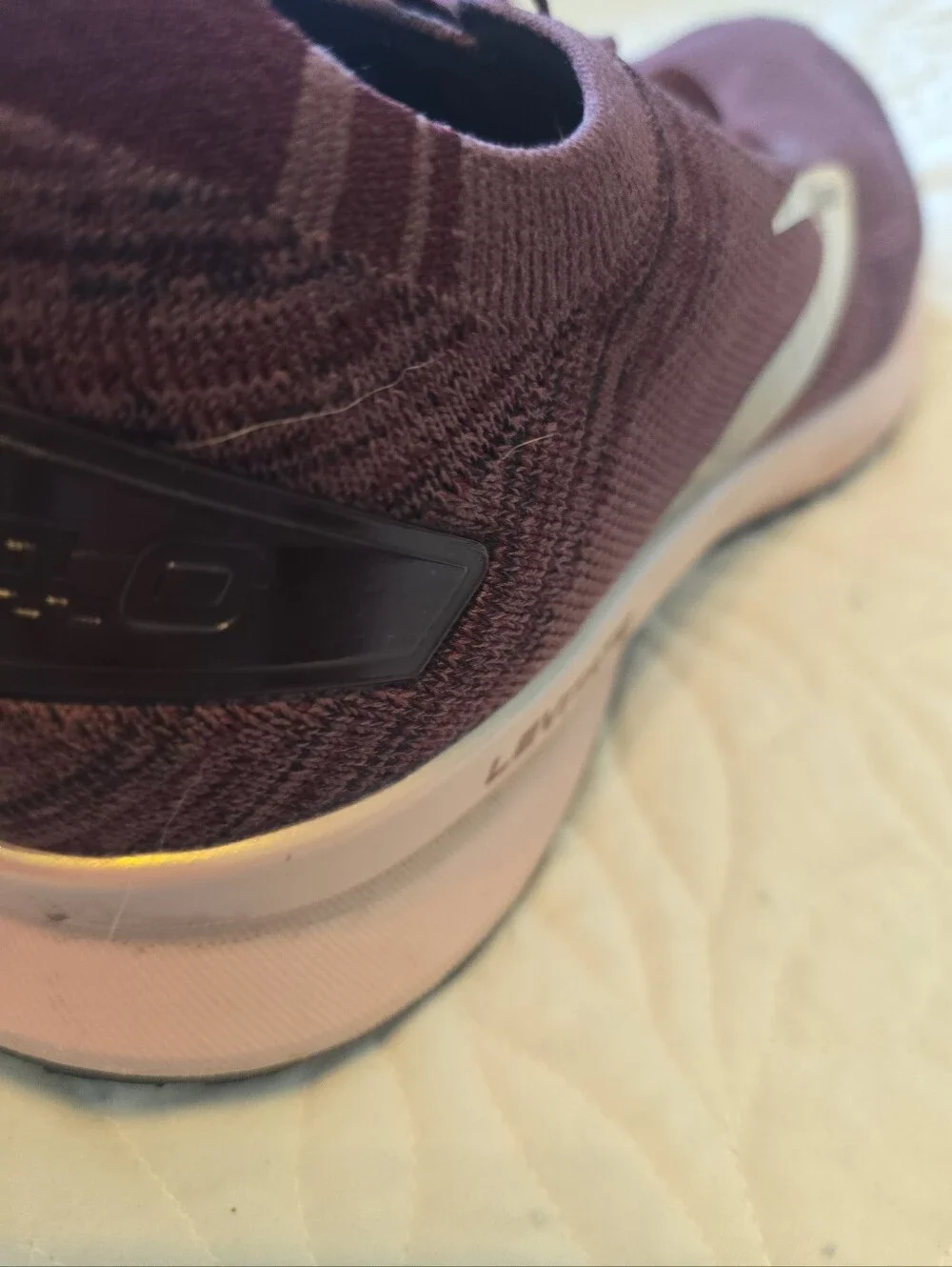 Brooks Levitate 4 Women's Size 11.5 Burgundy Plum Running Shoes